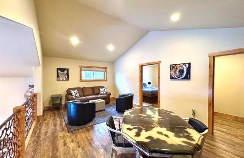 Luxury Townhome in Exclusive Eagle Bend - Photo 3