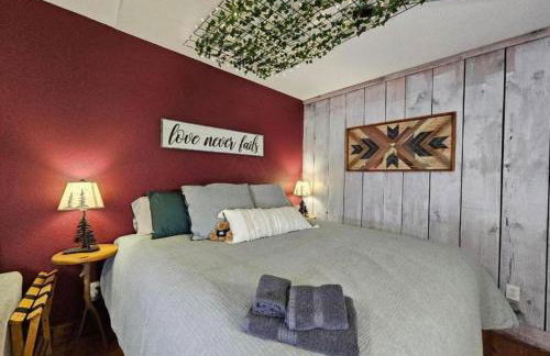 Bird's Nest cabin at Cabin Fever in NC - Foto 10