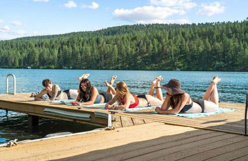 Luxe Lake Home Reflect Recharge and Reconnect - Foto 1