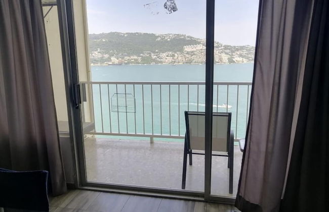 Beautiful Twin Towers Suite With Balcony and Stunning sea View - Foto 6