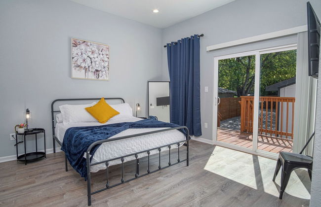 Inviting 4br/2ba Near Downtown & Riverwalk - Foto 8