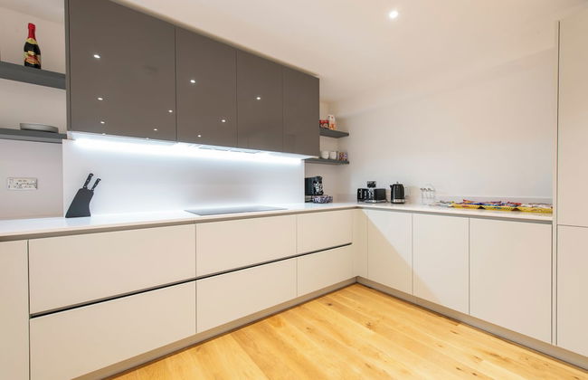 Exquisite 3BR Duplex Apartment, Air-con& Amenities - Foto 18