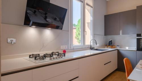 Free Parking In Centro - Suite Home San Vitale - Foto 5, stove