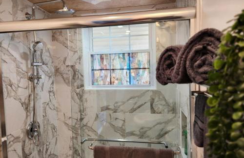 Lower Chelsea Lookout- On Water by Beach & Boards! - Foto 9