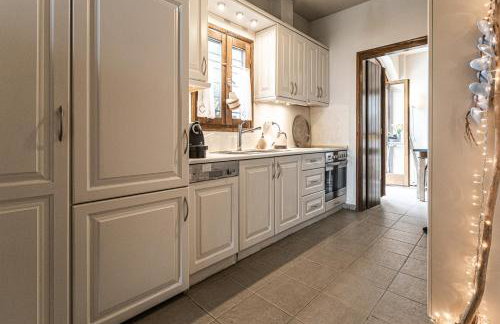 ILOI’s Villa in peaceful Village w. Private Beach - Photo 13