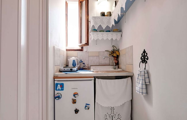 Astra Holiday Home in Aegina Island With Gorgeous Sunset Views - Photo 8