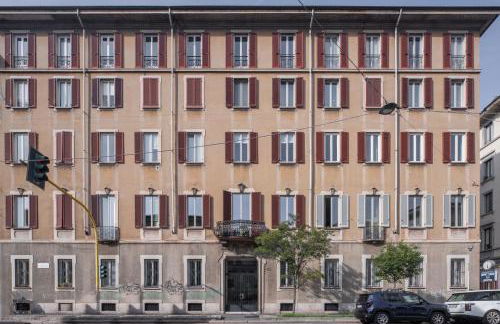 Sant'Ambrogio Luxury Apartment R&R - Photo 32