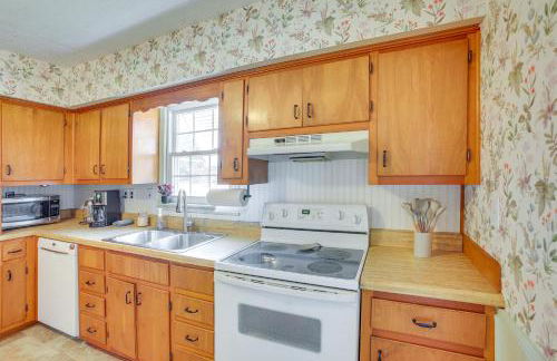 Home 9 Mi to Dtwn Springfield with Porch and Yard! - Foto 10