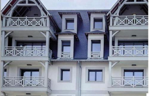 Refuge Chaleureux et Lumineux, Wifi, Balcon, Parking au coeur de Deauville - Photo 17