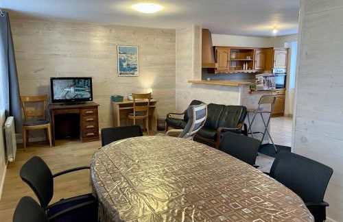 C3 Familiale Parking 2 Chambres 4 lits 5 pers WiFi Réduc Semaine ou Mois, Velo - Photo 3