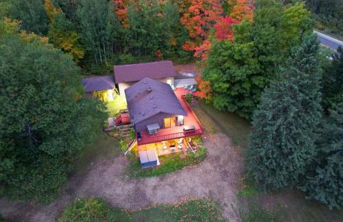 Hermantown Home with Decks, Grill and Hot Tub! - Foto 42