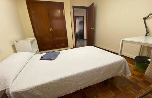 Cómodo apartamento en el centro de Oviedo - Foto 3