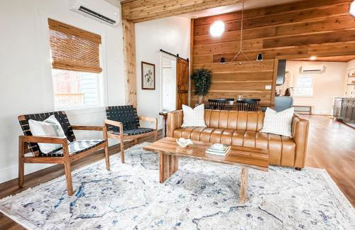 Lakeside Cabin - Serene Retreat with Lake Monroe Views and Wraparound Deck in Brown County - Foto 3