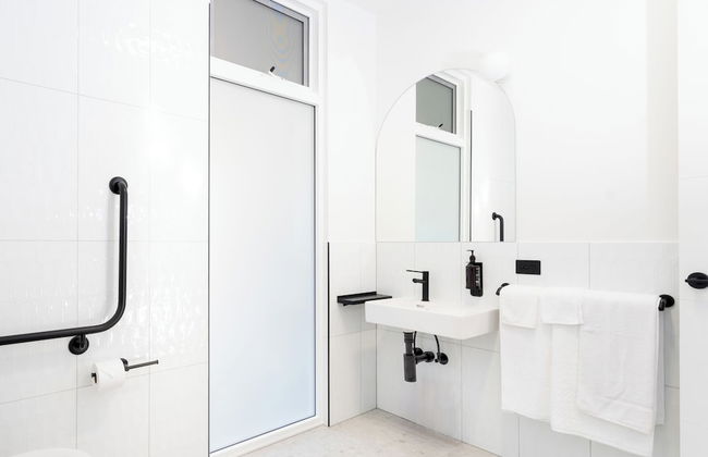 Clare Hillside Apartments - Photo 47