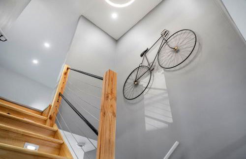 New Sunday River Ski Retreat with Hot Tub Spa - FirePit Sleeps 16 - Foto 11