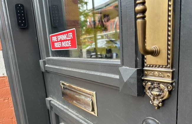 New! Modern Scandinavian Loft in Old Town Square - Photo 35