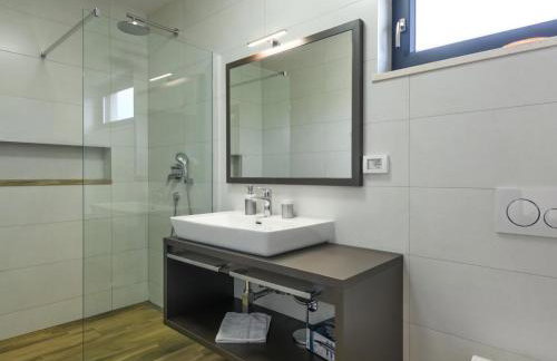 Holiday Home Villa EmMa mit 5 Schlafzimmern und beheiztem Pool by Interhome - Foto 27