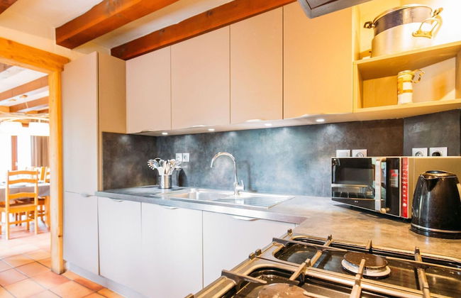 Atmospheric 14-person Chalet in Plagne 1800 - Foto 9