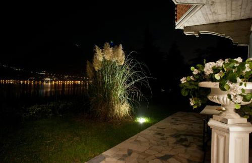 LO SGUARDO - Foto 10