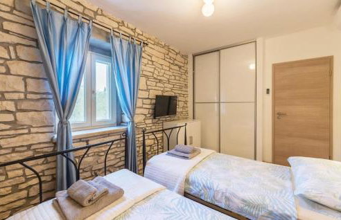 Two-Bedroom Holiday Home With A Fireplace In Barban - Foto 27