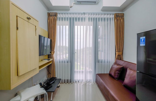 Elegant and Comfort 2BR at Royal Heights Apartment - Foto 7