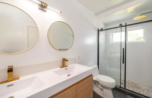 Newly remodeled home w pool & private back yard - Foto 6