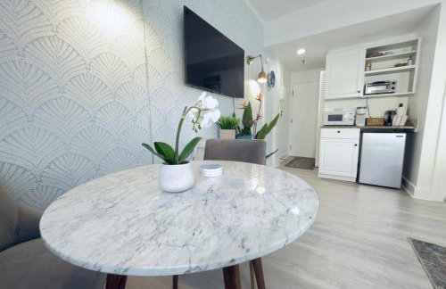 New Corner Captain Suite - Photo 18