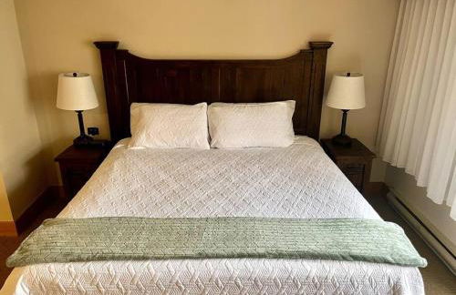 MT CB Mountain Side with King Bed, Hot Tub, Pool & Kitchen! - Foto 2