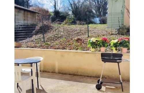 Studios ou Chambre SDB avec extérieur centre-ville Ribérac - Foto 18