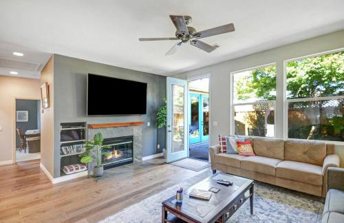 Wine Country Retreat with Hot Tub & Mini Golf - Foto 1