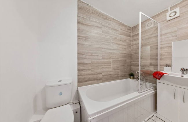 Home Away From Home With an Indoor Fireplace! - Foto 20