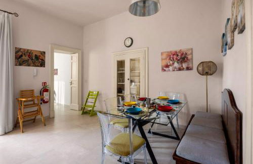 Luxury Historic Villa with heated pool near Catania, Taormina, the Sea and Mount Etna by SicilianRelaxingHomes - Foto 6