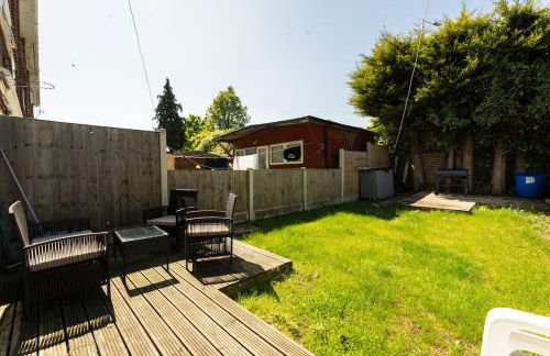 Homely Hornchurch - 5 Bed House - Foto 3