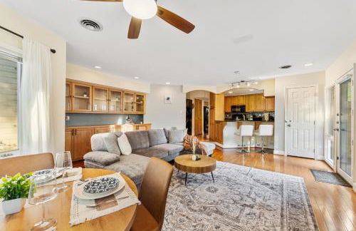 Patio Paradise Stylish 3BR Home with Gaming Room - Photo 2