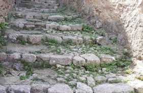 LA GARDE ADHEMAR, L'escalier Médiéval - Foto 51