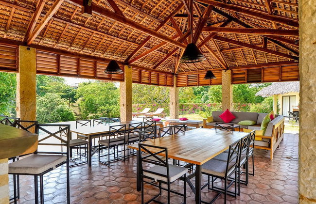 Home The Residence - Photo 31