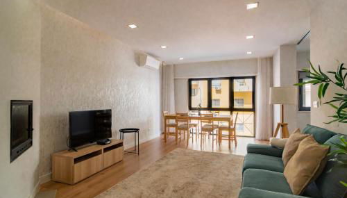 Modern 3 BDR Apartment by LovelyStay - Foto 1