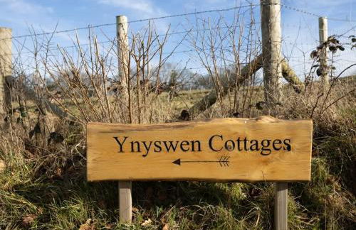 Family Country Cottage with Stunning Mountain View sleeps 12 - Foto 33