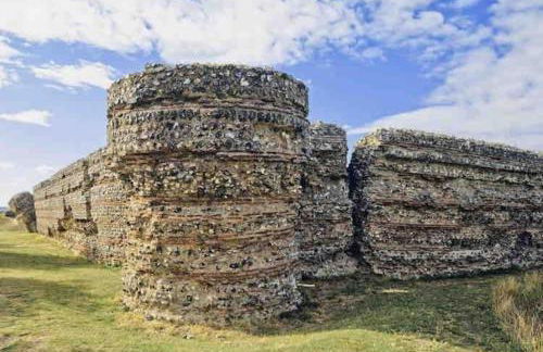 Rare Luxury Holiday Home with Hot-Tub - Foto 27