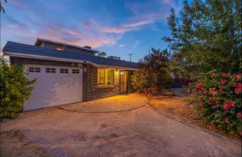 5BR with Pool & Backyard ParadiseSleeps 10 Guests - Foto 64