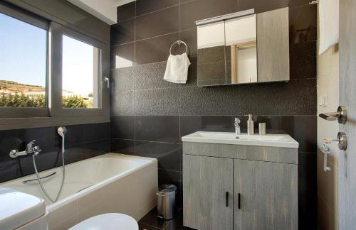 Serenity Villa 2 with Pool - Foto 26