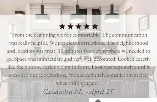 Luxury Escape 4BR 3 bath Oasis in Historic Old Town - Foto 6