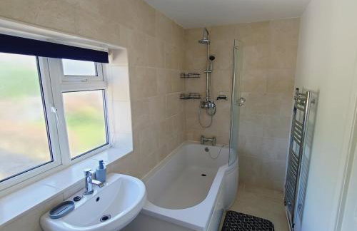 Rusper Retreat - Gatwick - Photo 16