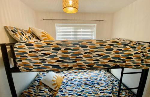 4 Bed House with Driveway Parking for 2 Cars - Rugby - Sleeps 10! Perfect for groups! - Foto 9