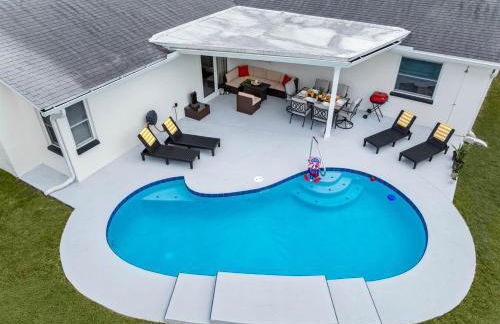 Luxe Getaway w Pool, Games & Fun Vibes - Foto 2