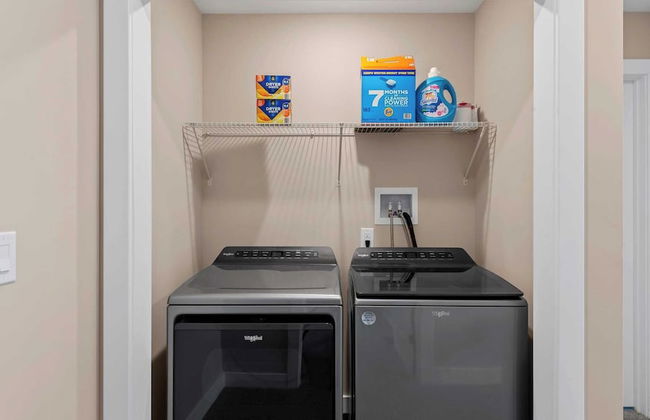 Lakeside Serenity by Avantstay Lakefront, Newly Built, Deck w/ Views! - Foto 41