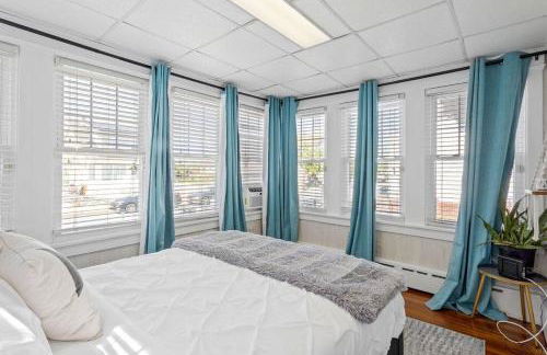 AC 6BR 2BA Quiet Retreat Central Location - Foto 35