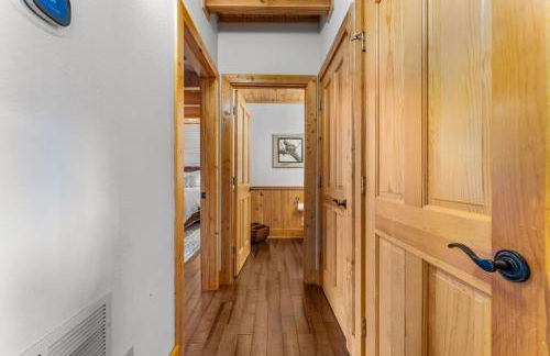 Lodge with Grill, Fireplace and Club Access - Foto 54