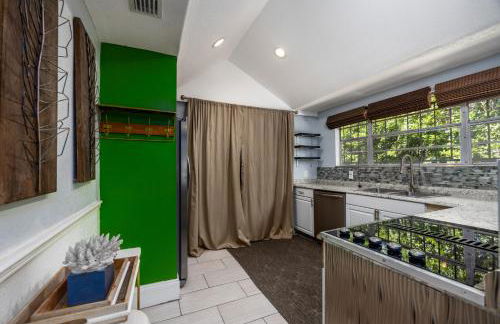 Luxury Retreat Just Steps from UF Main Campus - Foto 25