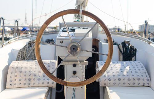 Quo Vadis Yacht in Bisceglie Harbor - Foto 22